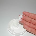 jak-prawidlowo-stosowac-filtr-przeciwsloneczny-spf-50-typowe-bledy-i.jpg